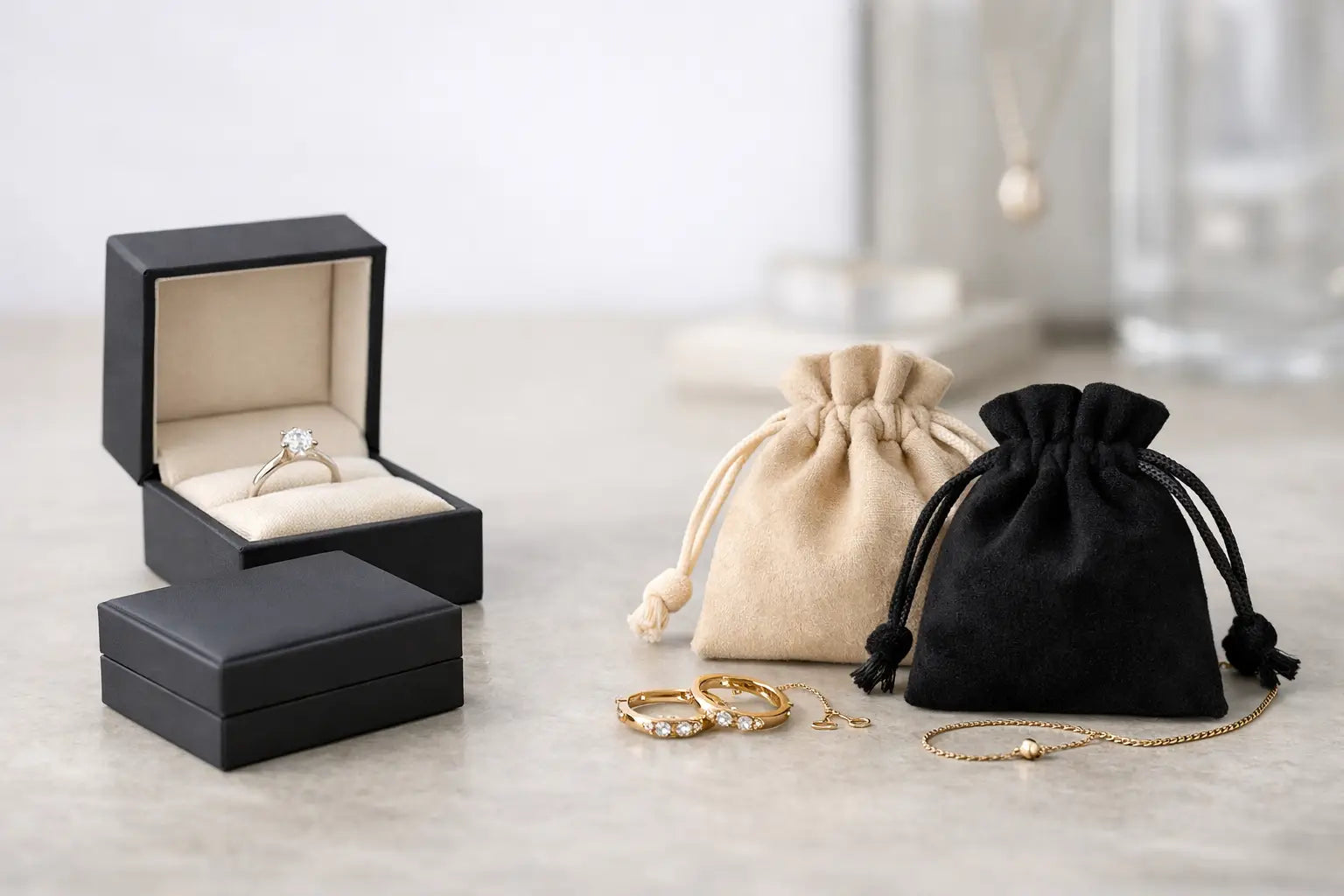 Jewelry Boxes vs Pouches: Which Sells Better?